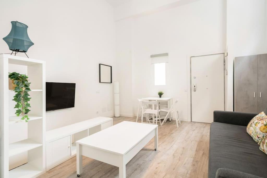 Charming Flat In Madrid-Rioアパートメント エクステリア 写真